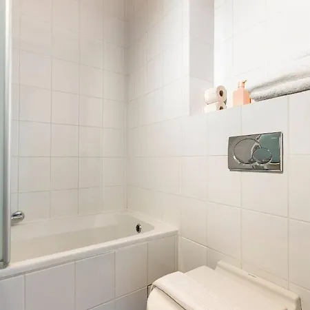 Riverview In Historical Heart Of Apartamento *