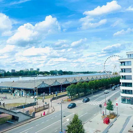 Riverview In Historical Heart Of Apartment Antwerp